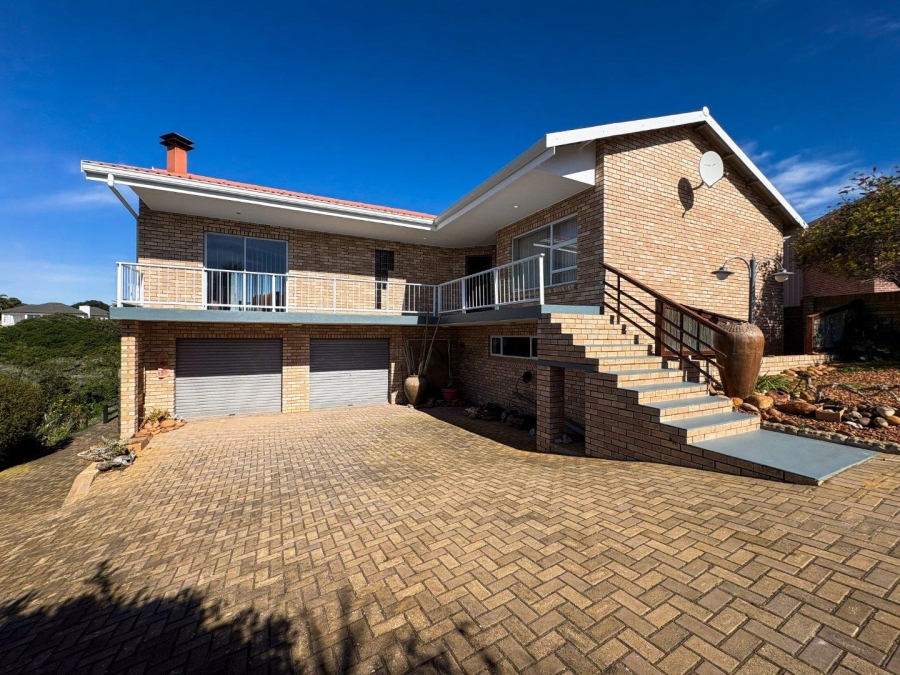 3 Bedroom Property for Sale in Stilbaai Western Cape
